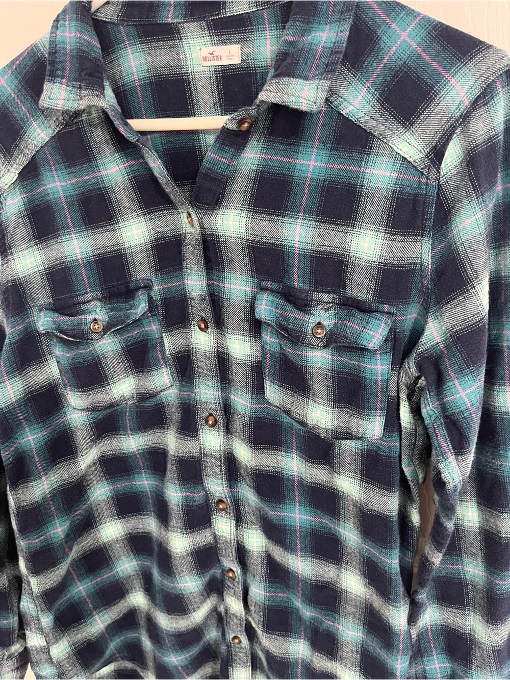 Hollister Teal & Navy Plaid Long-Sleeve Button-Down Shirt - Picture 3 of 7